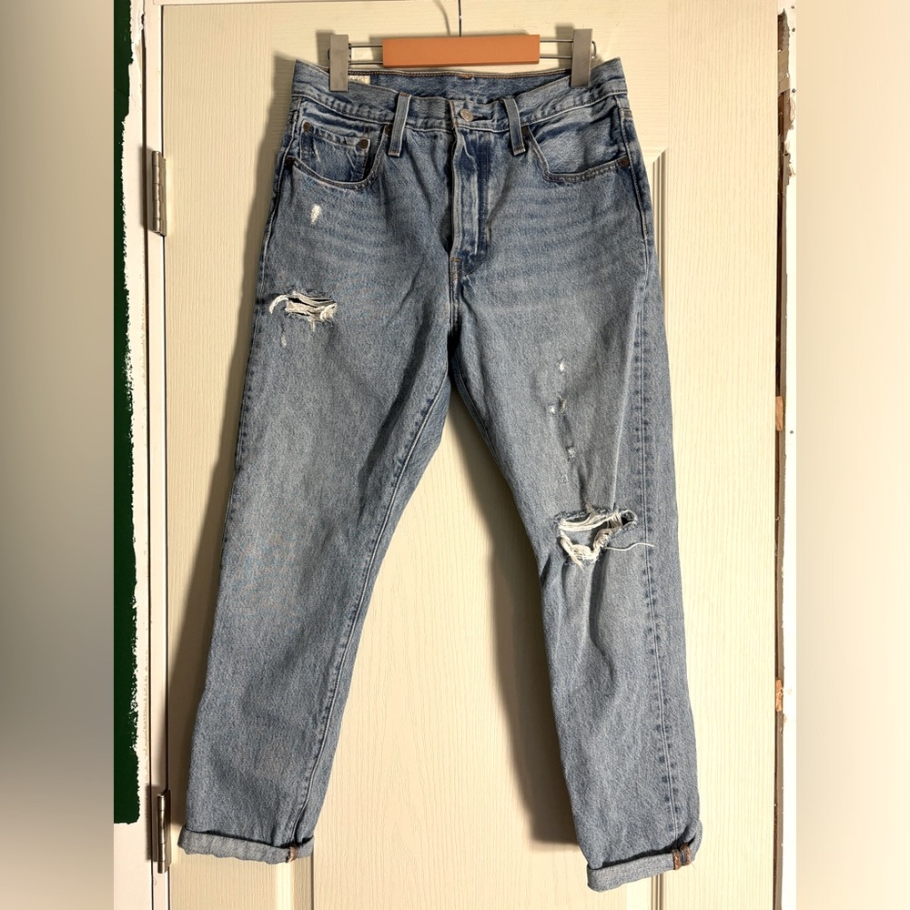 Levi’s Premium Distressed Jeans - W28 L28